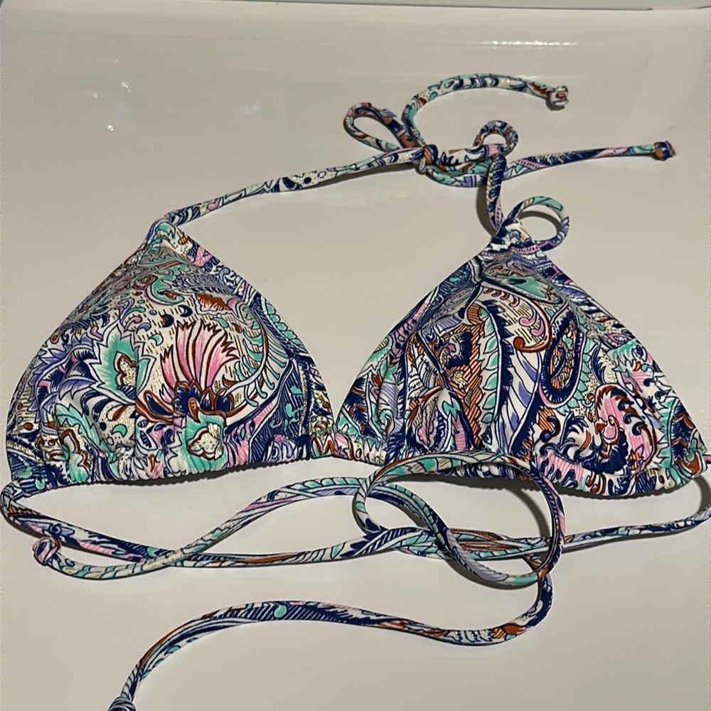 NWOT Victoria’s Secret The Teeny Triangle - Medium